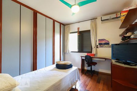 Casa para alugar com 477m², 4 quartos e 6 vagasQuarto 2 - Suíte