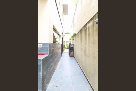 Casa para alugar com 477m², 4 quartos e 6 vagasCorredor