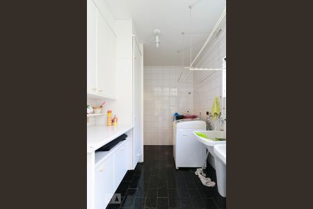 Casa para alugar com 477m², 4 quartos e 6 vagasÁrea de Serviço