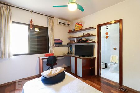 Casa para alugar com 477m², 4 quartos e 6 vagasQuarto 2 - Suíte