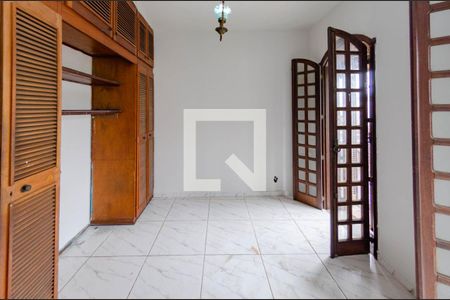 Casa à venda com 280m², 5 quartos e 7 vagasQuarto 2