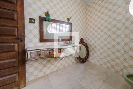 Casa à venda com 280m², 5 quartos e 7 vagasBanheiro