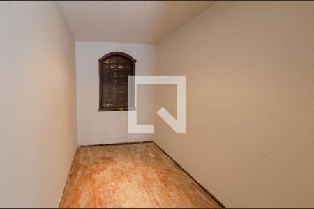 Casa à venda com 280m², 5 quartos e 7 vagasQuarto de serviço