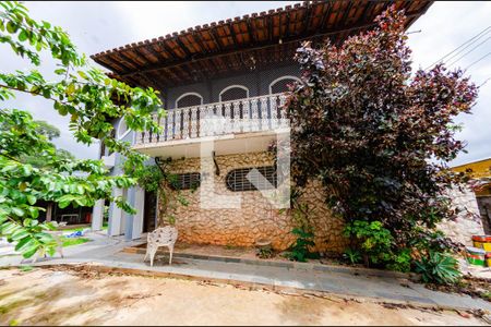 Casa à venda com 280m², 5 quartos e 7 vagasÁrea externa