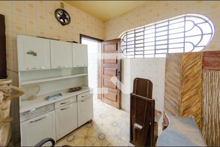 Casa à venda com 280m², 5 quartos e 7 vagasCozinha