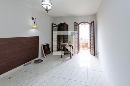 Casa à venda com 280m², 5 quartos e 7 vagasSuíte