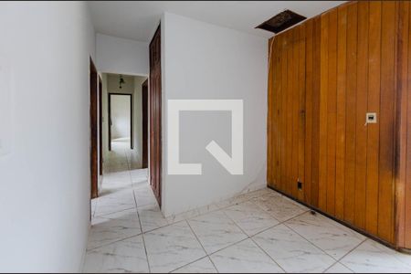 Casa à venda com 280m², 5 quartos e 7 vagasCorredor