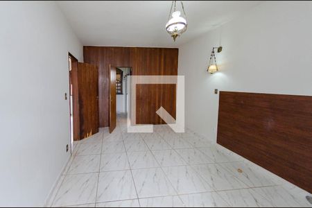 Casa à venda com 280m², 5 quartos e 7 vagasSuíte