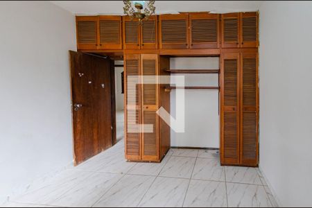 Casa à venda com 280m², 5 quartos e 7 vagasQuarto 2