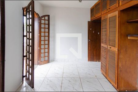 Casa à venda com 280m², 5 quartos e 7 vagasQuarto 2