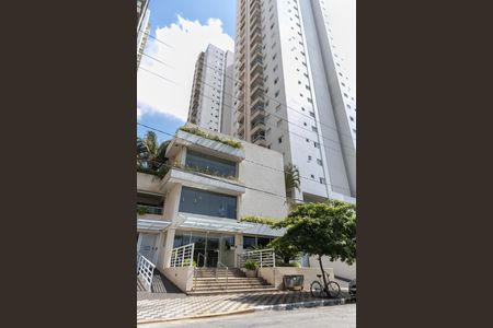 Apartamento para alugar com 94m², 2 quartos e 2 vagas Apartamento para alugar com 94m², 2 quartos e 2 vagasFachada