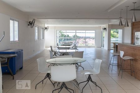 Apartamento para alugar com 94m², 2 quartos e 2 vagas Apartamento para alugar com 94m², 2 quartos e 2 vagasSalão de festas