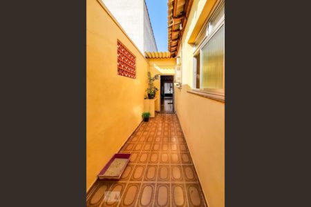 Casa à venda com 114m², 2 quartos e 2 vagasCorredor