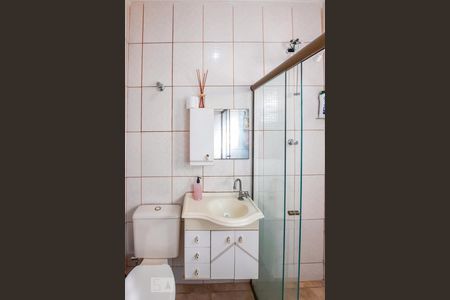 Casa à venda com 114m², 2 quartos e 2 vagasBanheiro