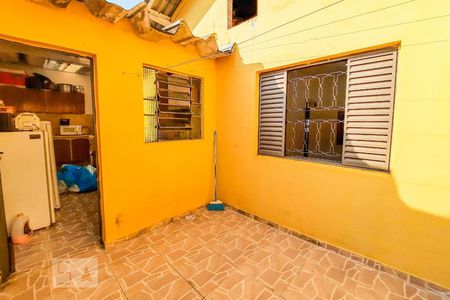 Casa à venda com 114m², 2 quartos e 2 vagasQuintal