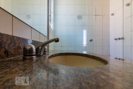 Apartamento para alugar com 70m², 1 quarto e 1 vaga Apartamento para alugar com 70m², 1 quarto e 1 vagaTorneira Banheiro Quarto Suíte