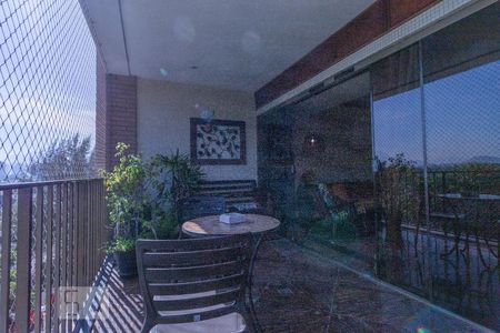 Varanda de apartamento para alugar com 1 quarto, 100m² em Barra da Tijuca, Rio de Janeiro