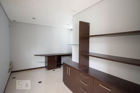 Casa à venda com 800m², 4 quartos e 6 vagasEscritório