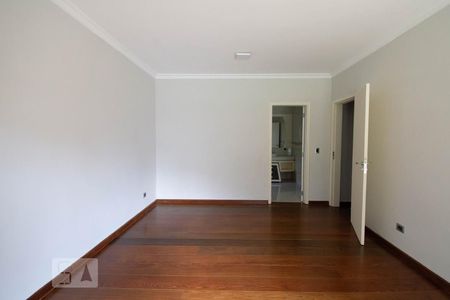 Casa à venda com 800m², 4 quartos e 6 vagasSuíte 4
