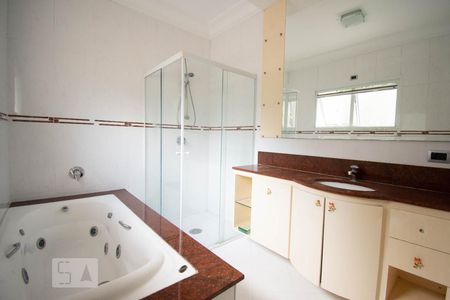 Casa à venda com 800m², 4 quartos e 6 vagasBanheiro da Suíte 3