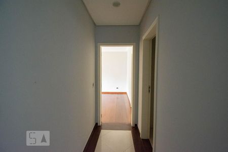 Casa à venda com 800m², 4 quartos e 6 vagasCorredor