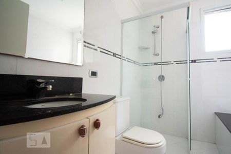 Casa à venda com 800m², 4 quartos e 6 vagasBanheiro da Suíte 2