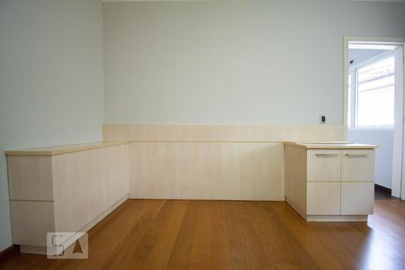 Casa à venda com 800m², 4 quartos e 6 vagasSuíte 3