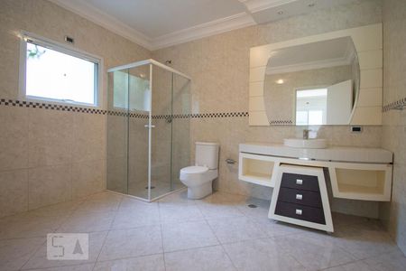 Casa à venda com 800m², 4 quartos e 6 vagasBanheiro da Suíte 4