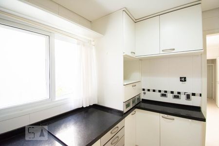 Casa à venda com 800m², 4 quartos e 6 vagasCozinha