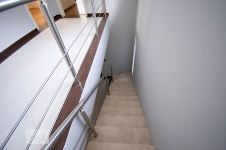 Casa à venda com 800m², 4 quartos e 6 vagasEscada