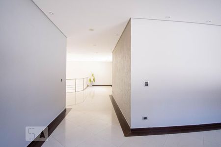 Casa à venda com 800m², 4 quartos e 6 vagasCorredor