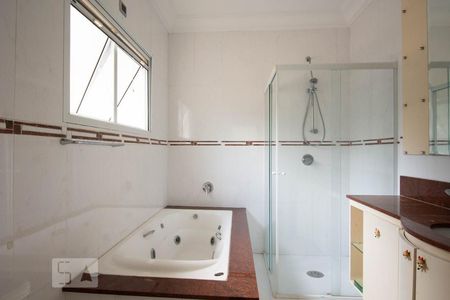 Casa à venda com 800m², 4 quartos e 6 vagasBanheiro da Suíte 3