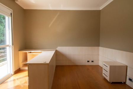 Casa à venda com 800m², 4 quartos e 6 vagasSuíte 2