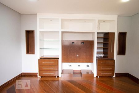 Casa à venda com 800m², 4 quartos e 6 vagasSala de TV