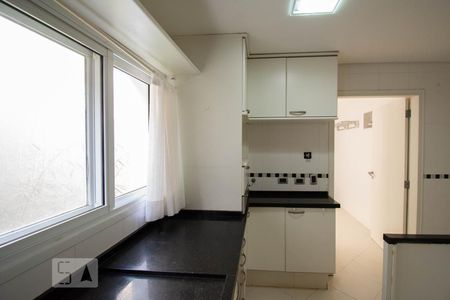 Casa à venda com 800m², 4 quartos e 6 vagasCozinha