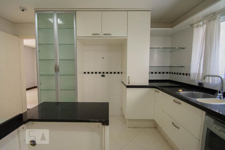 Casa à venda com 800m², 4 quartos e 6 vagasCozinha