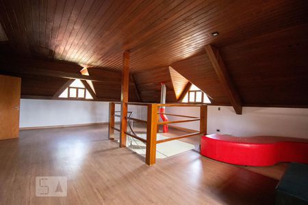 Casa à venda com 800m², 4 quartos e 6 vagasEstúdio