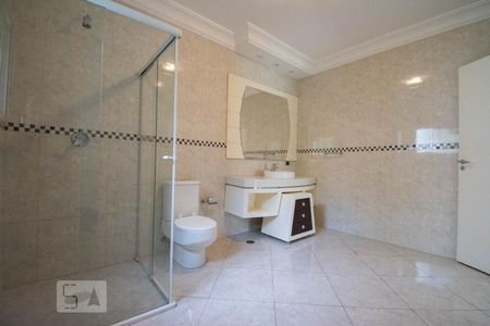 Casa à venda com 800m², 4 quartos e 6 vagasBanheiro da Suíte 4