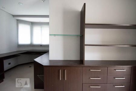 Casa à venda com 800m², 4 quartos e 6 vagasEscritório