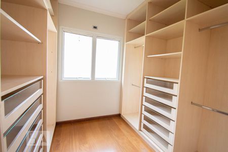 Casa à venda com 800m², 4 quartos e 6 vagasCloset da suíte 1