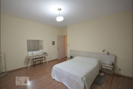 Casa para alugar com 300m², 3 quartos e 2 vagas Casa para alugar com 300m², 3 quartos e 2 vagasQuarto 1