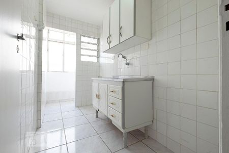 Cozinha de apartamento para alugar com 1 quarto, 45m² em Perdizes, São Paulo
