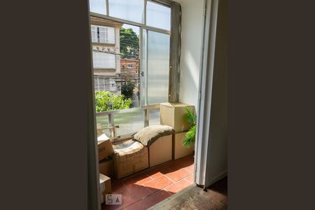 Apartamento para alugar com 70m², 2 quartos e sem vagavaranda do quarto