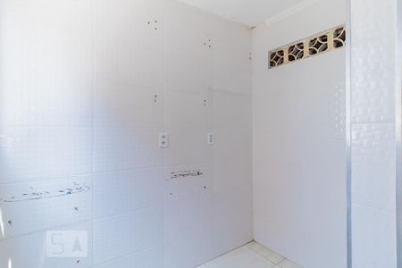 Sala/Cozinha de casa para alugar com 1 quarto, 44m² em Conjunto Residencial José Bonifácio, São Paulo