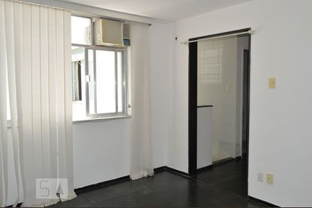 Quarto de apartamento para alugar com 1 quarto, 35m² em Centro, Niterói