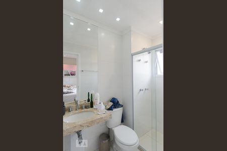 Apartamento à venda com 96m², 2 quartos e 2 vagas Apartamento à venda com 96m², 2 quartos e 2 vagasBanheiro da suíte 1