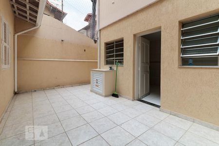 Casa à venda com 100m², 2 quartos e 1 vaga Casa à venda com 100m², 2 quartos e 1 vagaQuintal