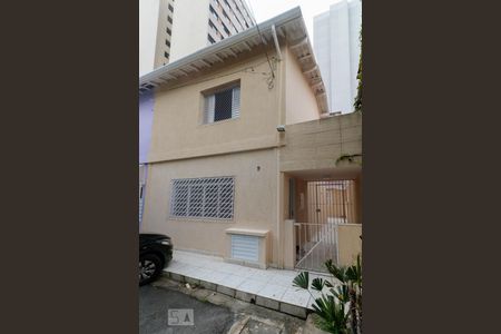 Casa à venda com 100m², 2 quartos e 1 vaga Casa à venda com 100m², 2 quartos e 1 vagaFachada