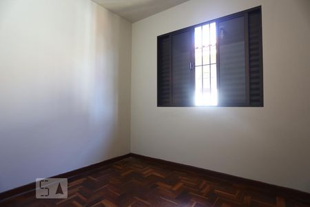 Casa para alugar com 132m², 3 quartos e 2 vagasQuarto 1