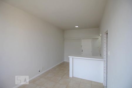 Quarto de kitnet/studio à venda com 1 quarto, 25m² em Laranjeiras, Rio de Janeiro